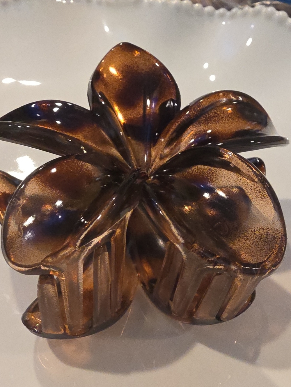 New! Brown Tortoise Flower Hair Claw Clip - Picture 2 of 5